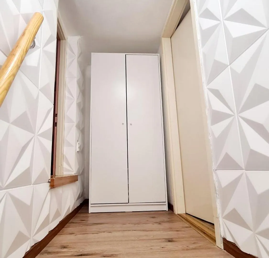 2 Separate Bedrooms And Living Room Fully Equipped With Ac ブダペスト アパート